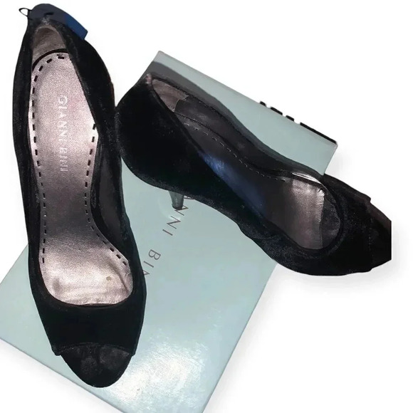 Gianni Bini velvet peep toe heels - Picture 1 of 5